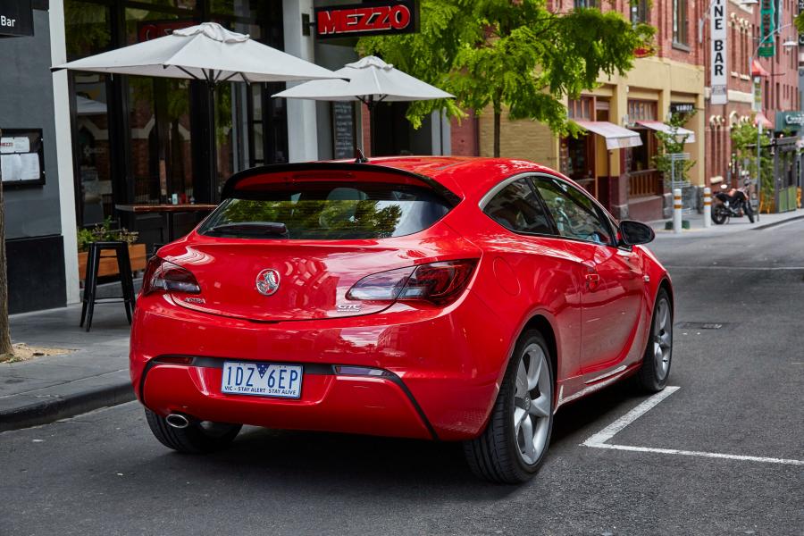  Holden Astra GTC Sport 2015 года  (фото 2 из 12)